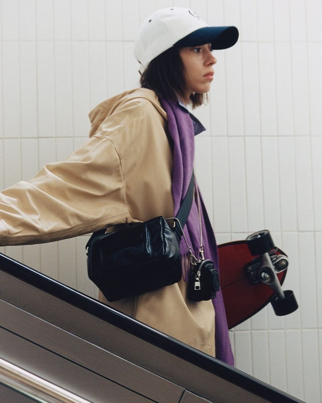 논시즌 바이 마지셔우드 버터 미디움 블랙 크로스백 상품이미지2