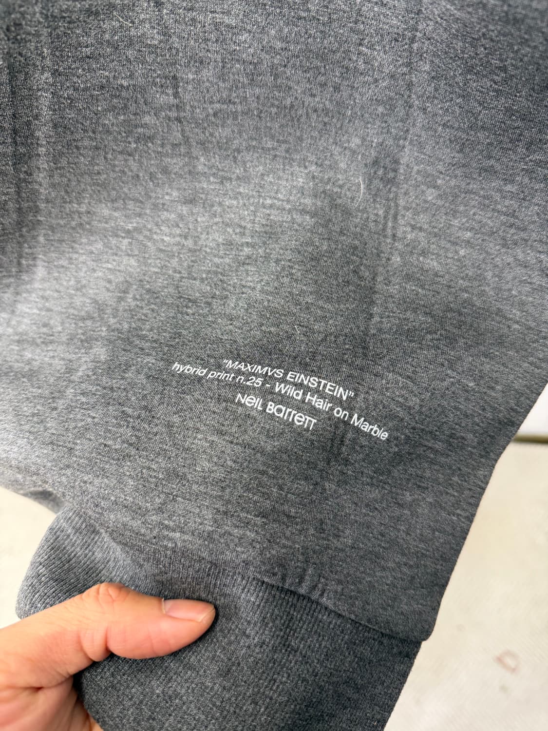 정품) 닐바렛 아르켓 그레이 프린팅 맨투맨 M 상품이미지6