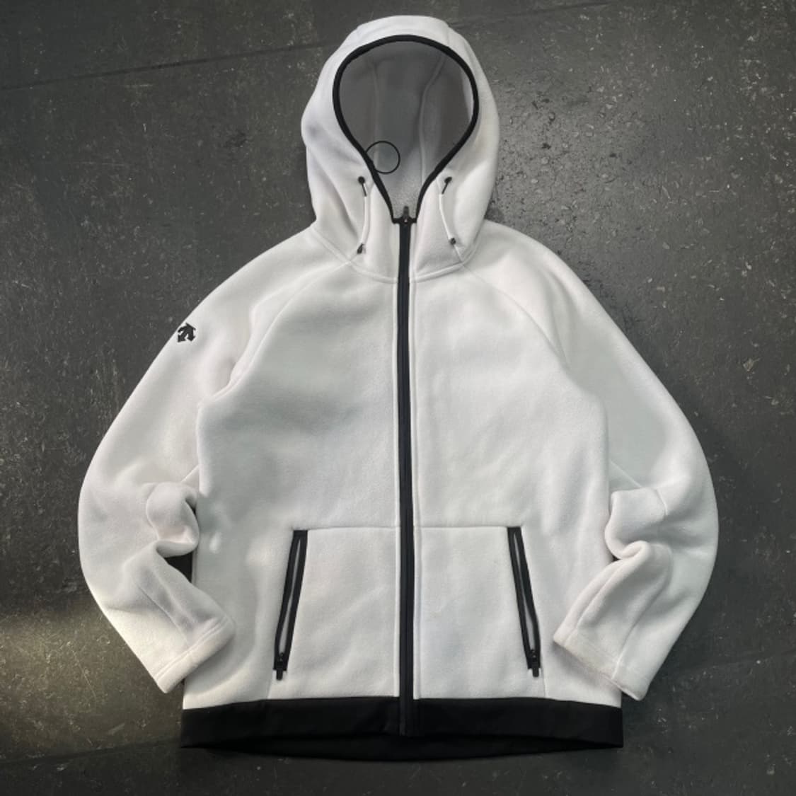 105 데상트 후리스 후드 자켓 상품이미지1