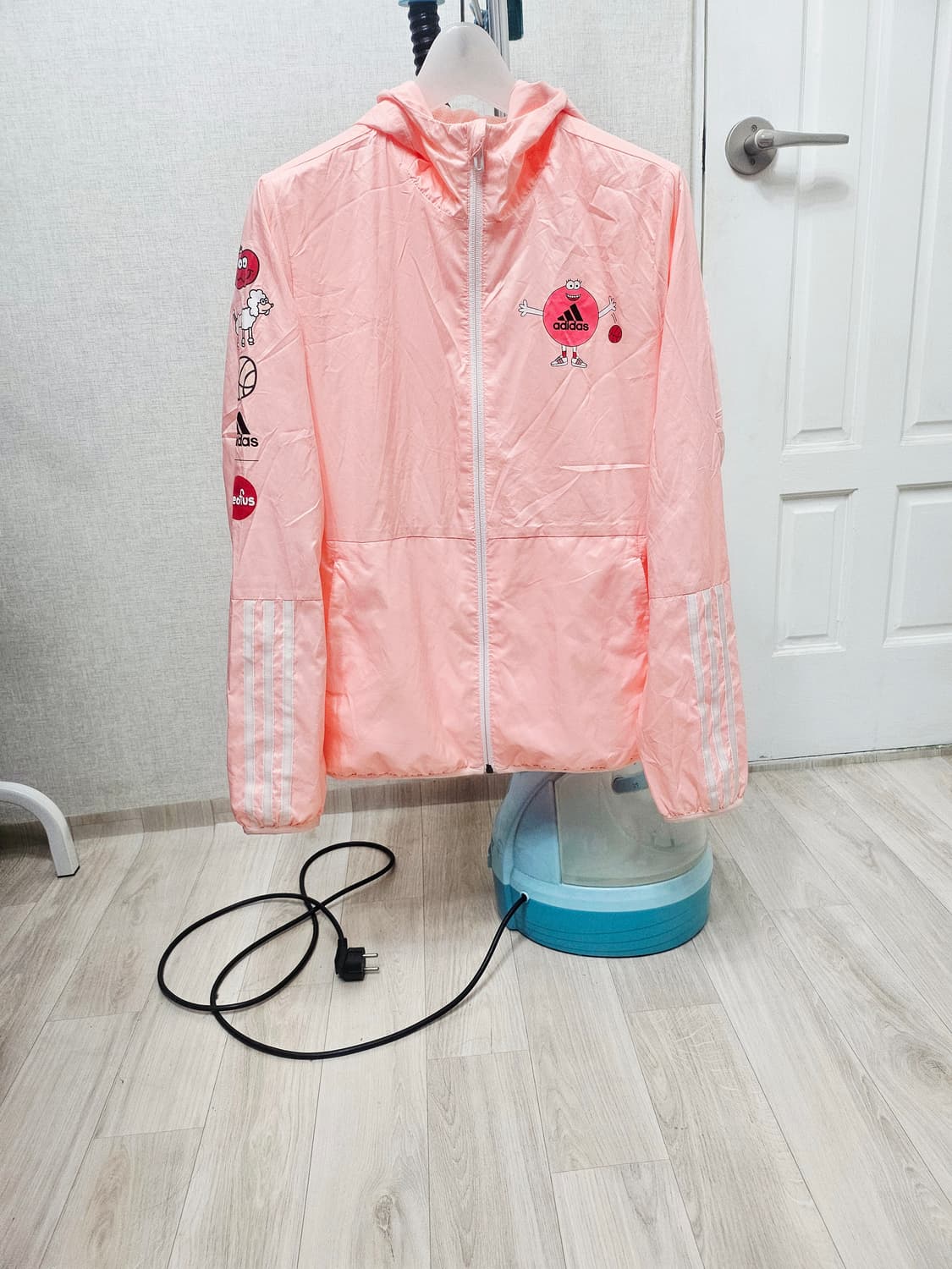 (90)S ♡딸기우유♡ 아디다스 YG클레오 백로고 [연핑] 바람막이 상품이미지1