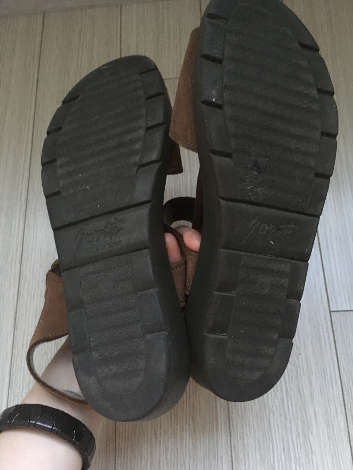 Brown Buckle Strap Sandal 상품이미지4