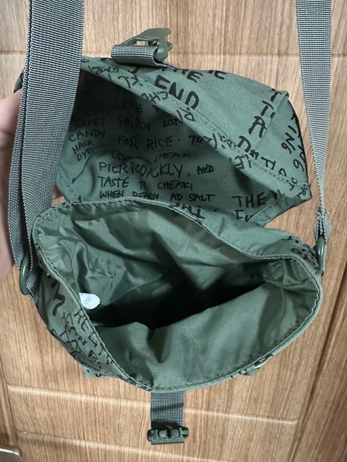 슈프림 필드 사이드 백 올리브 곤즈 23SS 상품이미지6