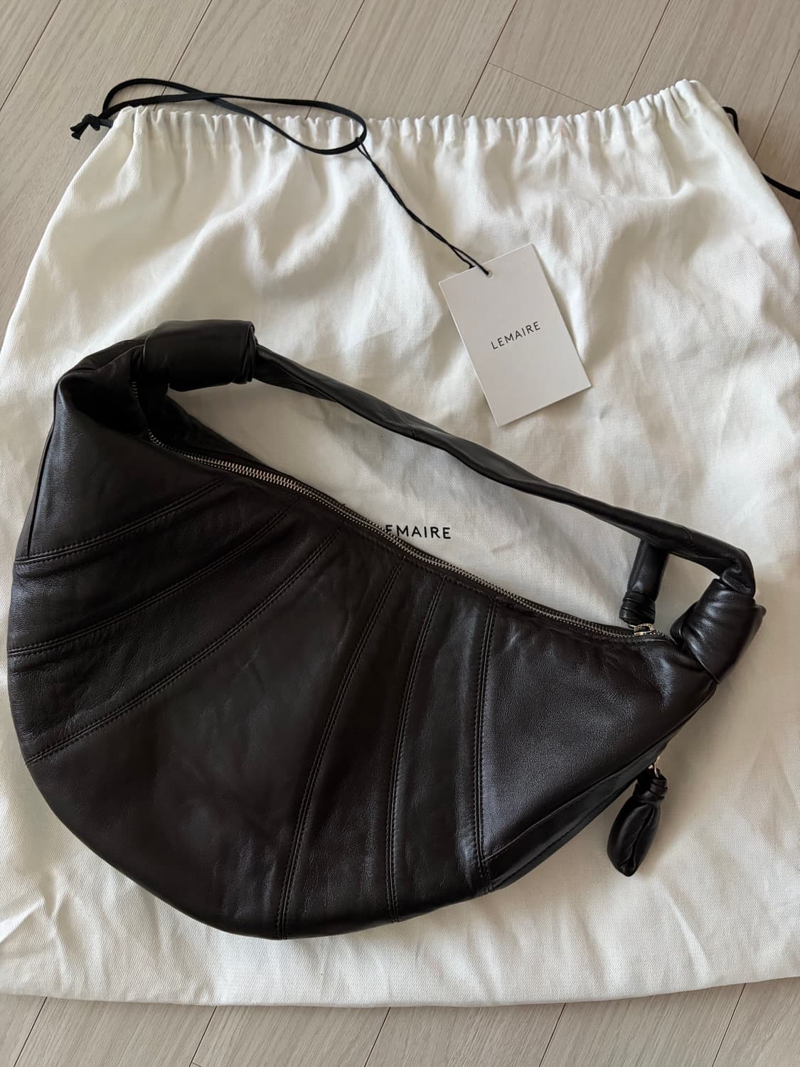 르메르 포춘 크로와상백 소프트 나파레더 다크초콜렛 (미니 X) 상품이미지1