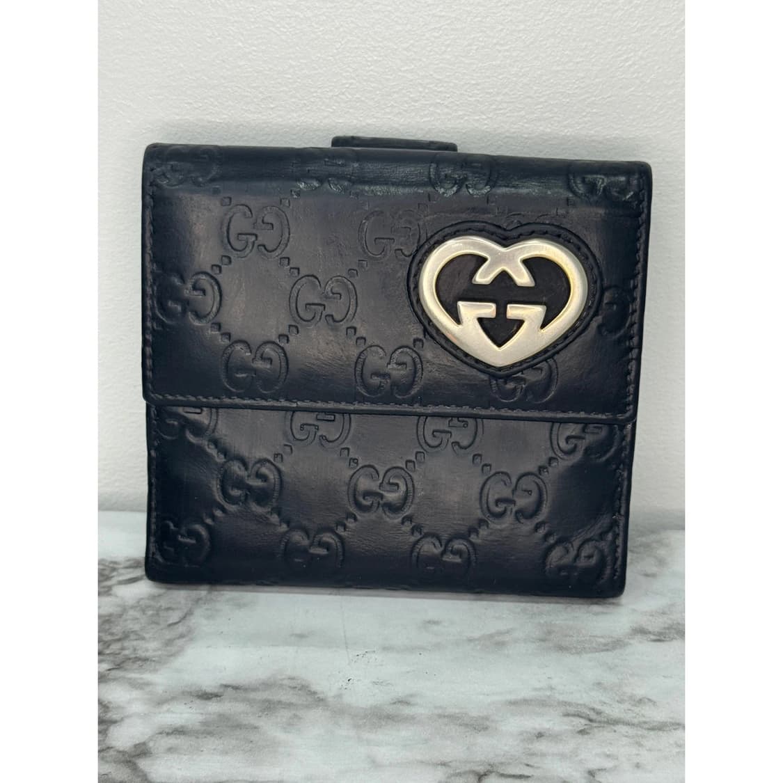 구찌 지갑 Gucci Guccissima GG Heart Bifold 상품이미지1