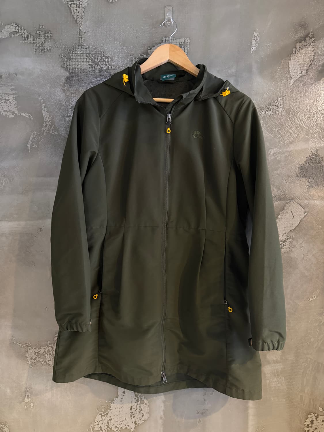 네파 딥카키 바람막이 자켓 105 상품이미지1