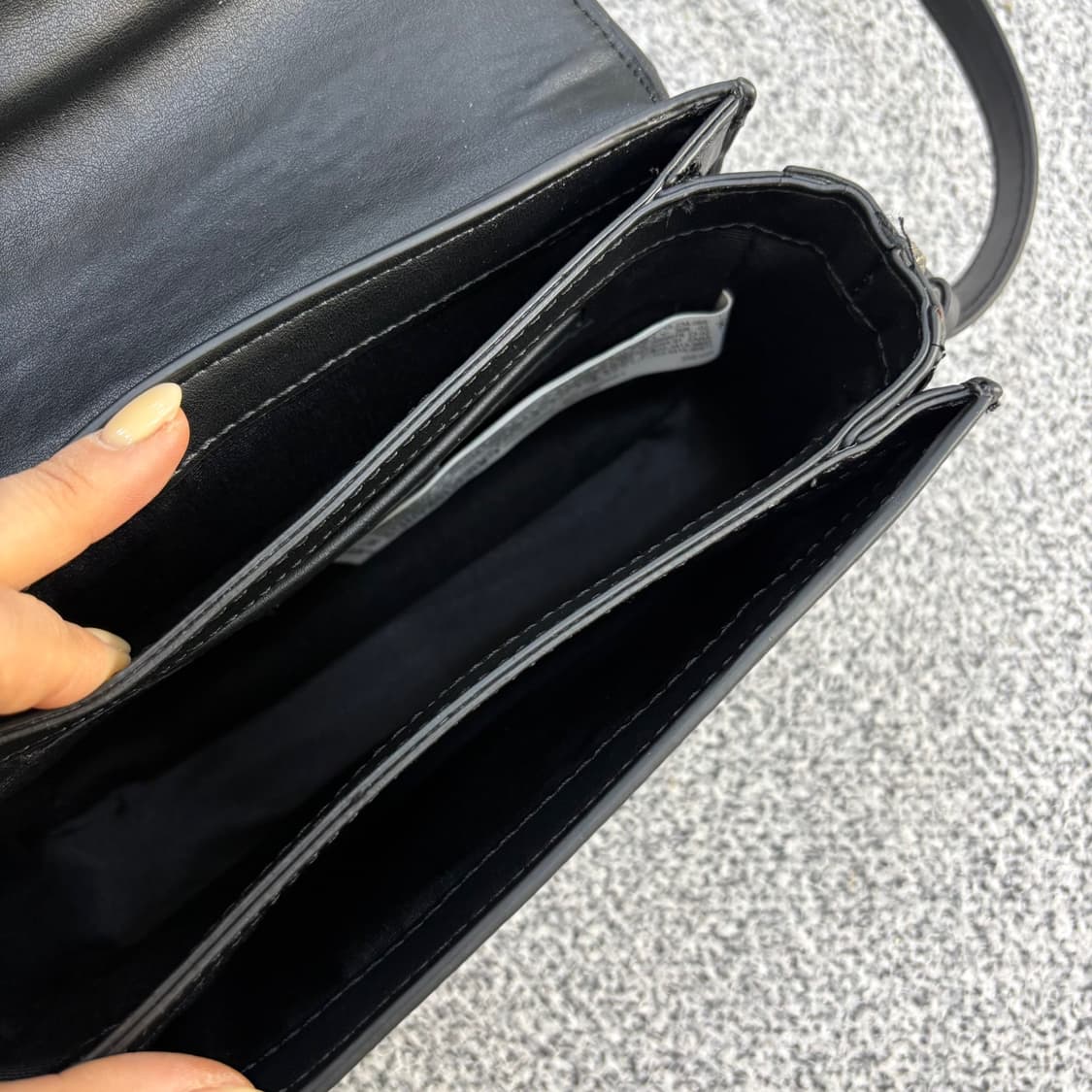 자라 원형 장식 스웨이드 숄더백 0409J 상품이미지6