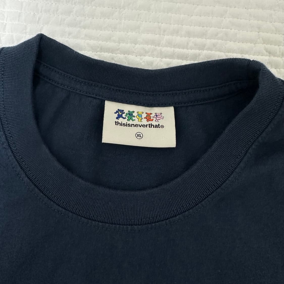 [XL] 디스이즈네버댓 x 그레이트풀 데드 댄싱 베어 티셔츠 네이비 상품이미지3