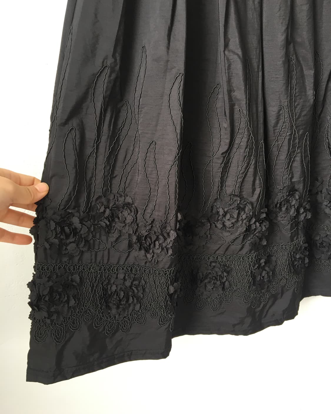 embroidery flower point midi skirt 상품이미지2
