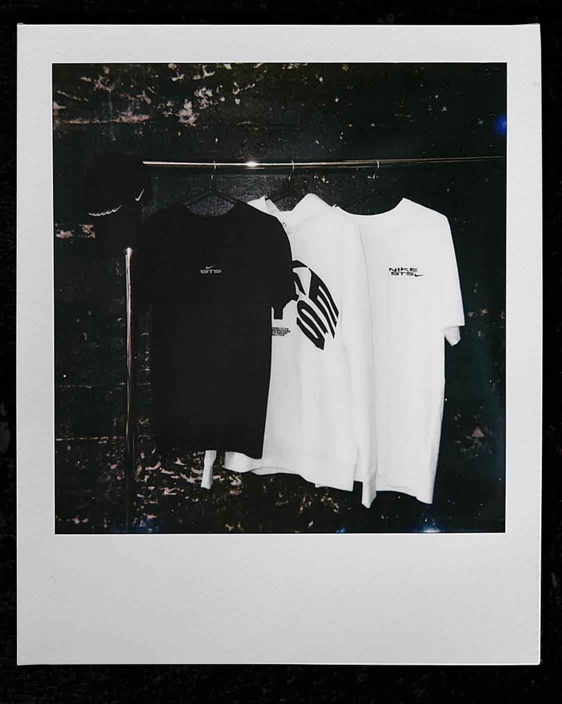 NIKE 나이키 BTS 화이트 반팔 티셔츠 상품이미지1
