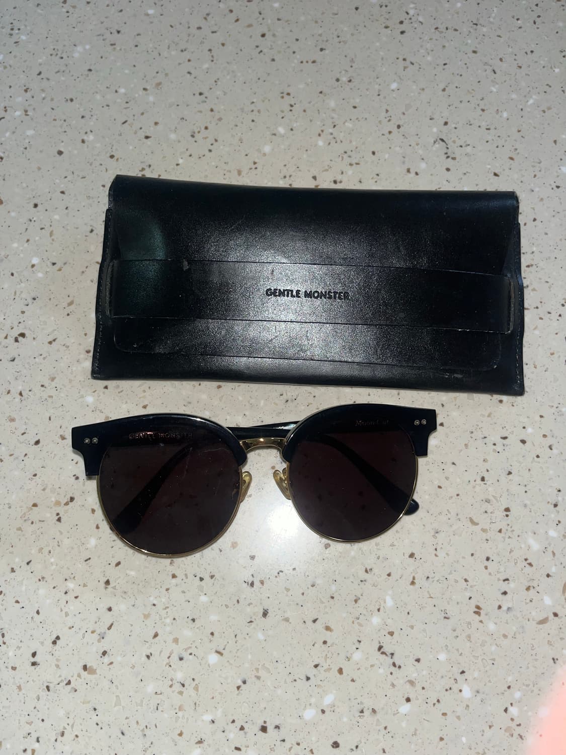 젠틀몬스터 문컷 상품이미지1