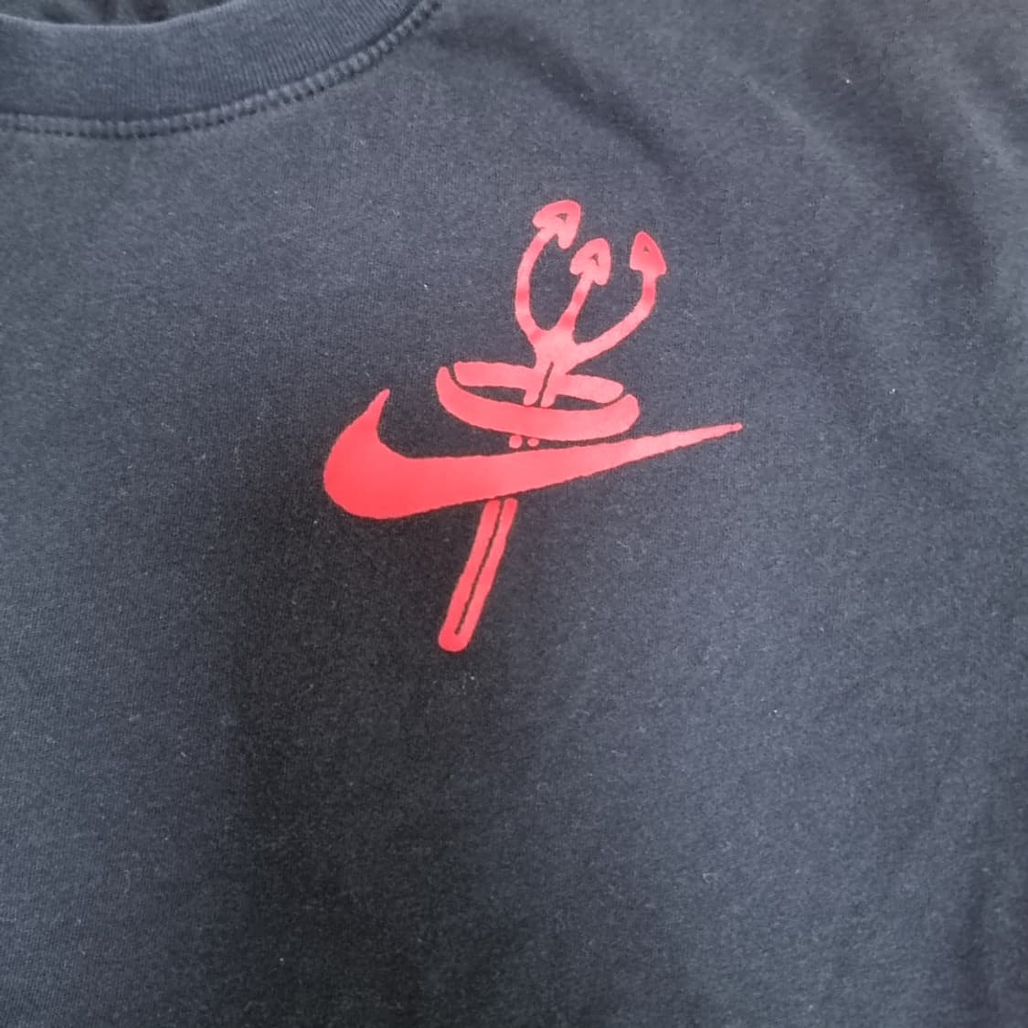 나이키 DRI-FIT 천사 악마 반팔 티셔츠 네이비(m) 상품이미지2