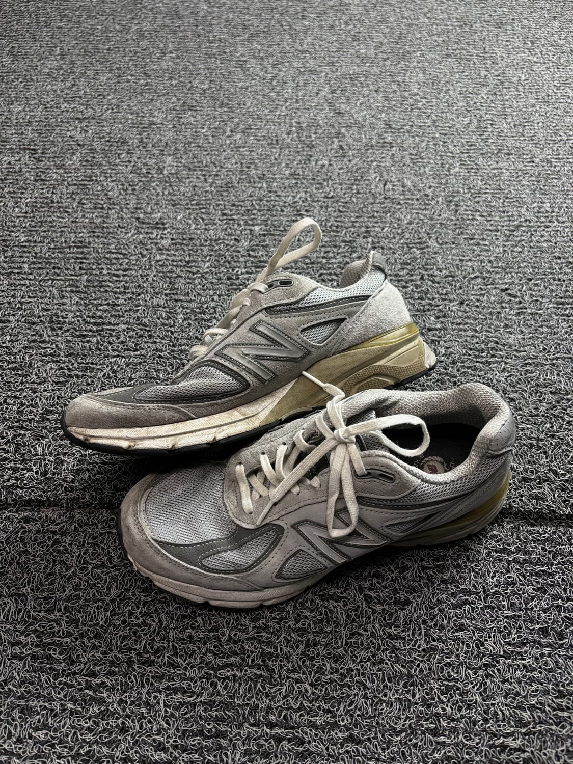 뉴발란스 990 v4 USA 그레이 스니커즈 2719 상품이미지1