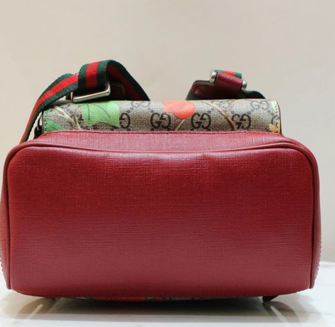 구찌 정품 GG 슈프림 새 프린트 백팩 상품이미지6