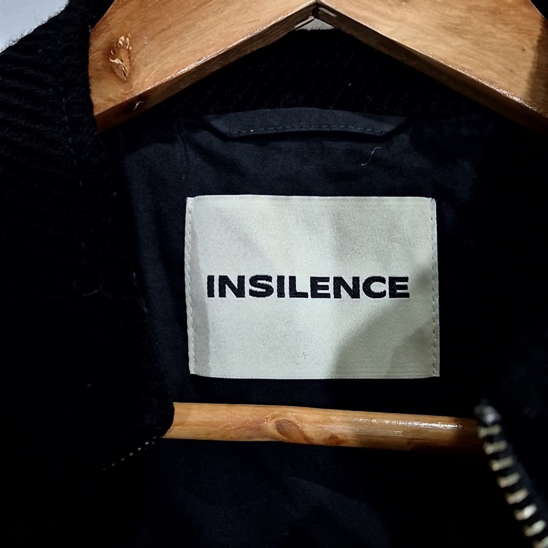 Insilence 인사일런스 절개 봄버 자켓 상품이미지4