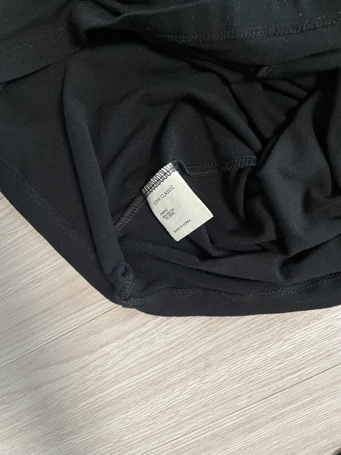 로우클래식 모크넥 로고 티셔츠 상품이미지3