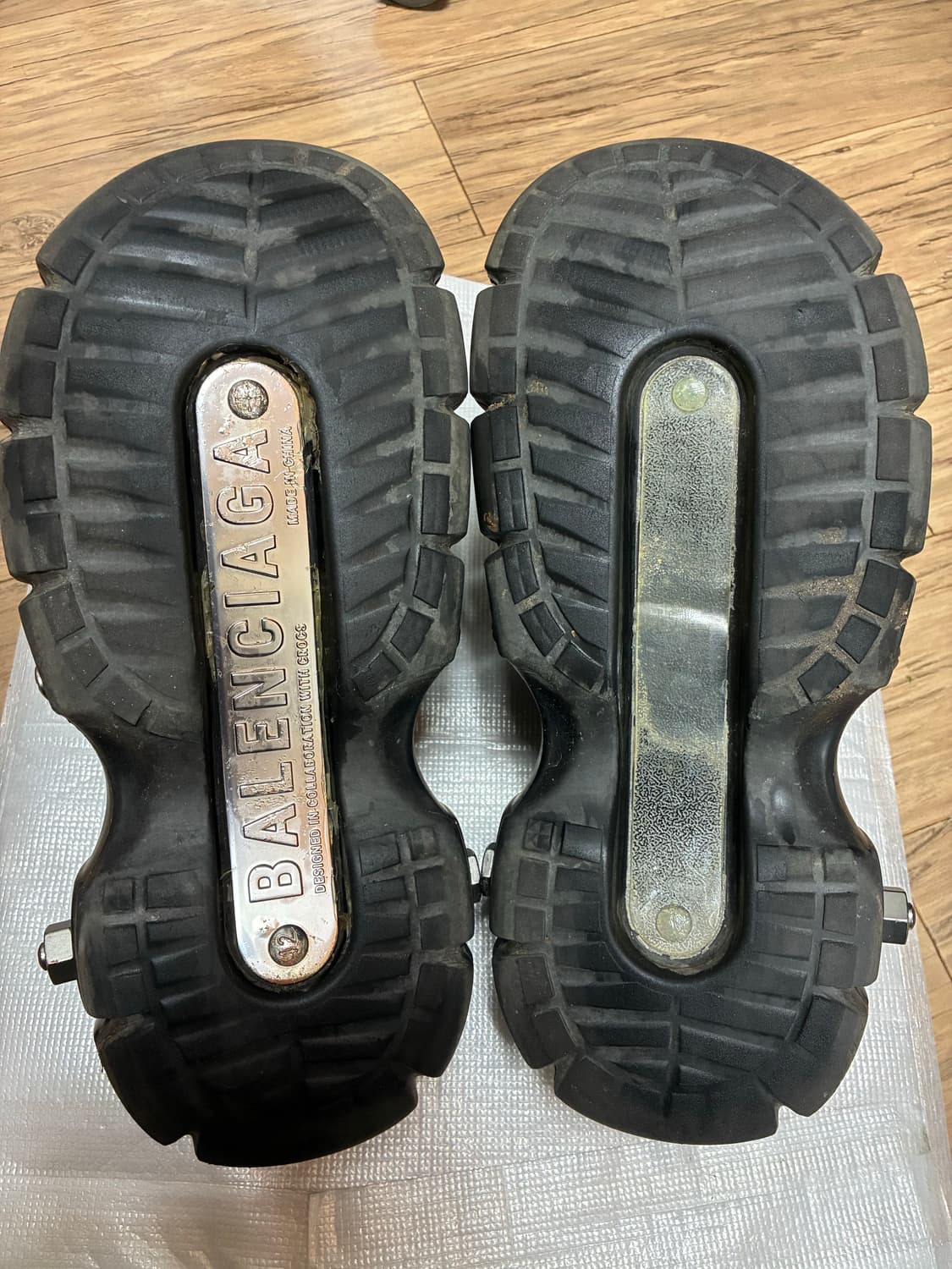 [42] 발렌시아가 하드크록스 상품이미지3