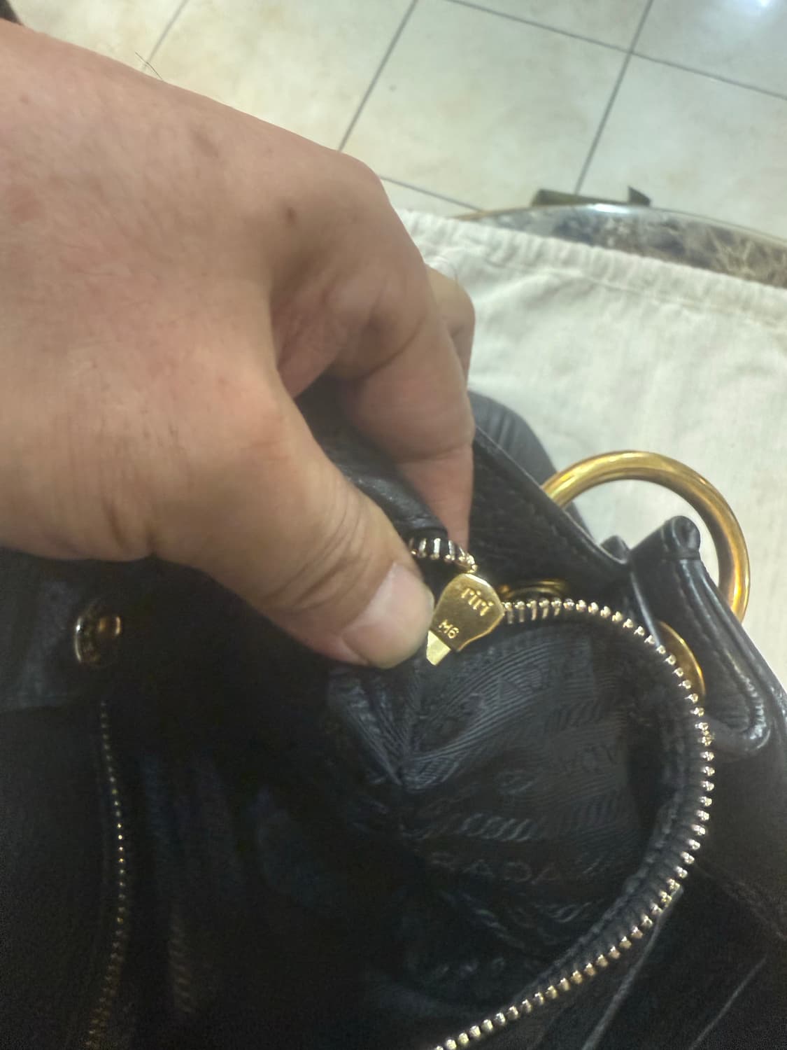 정품 프라다 비텔로 쇼퍼백 팝니다 상품이미지9