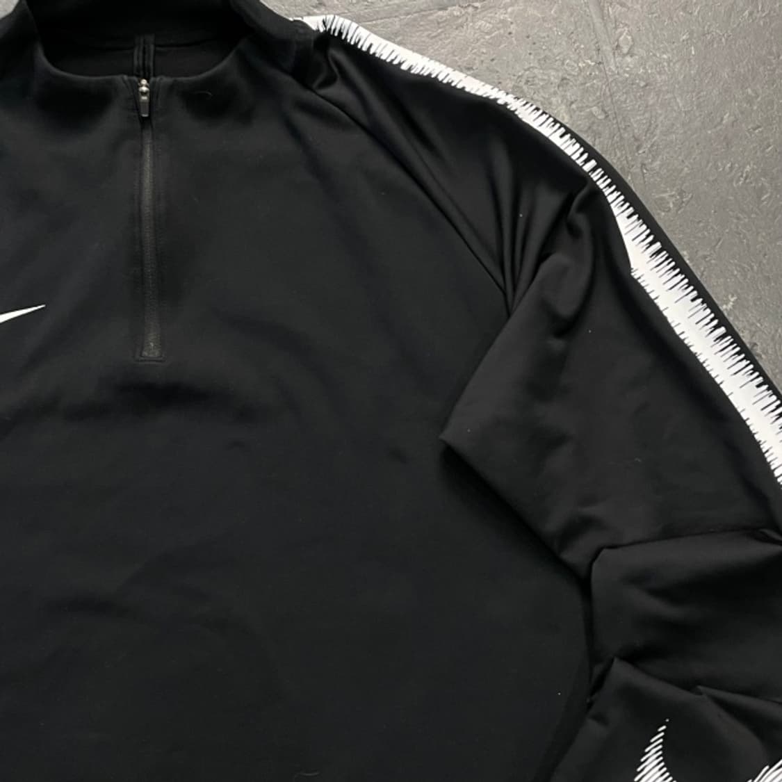 105 나이키 드라이핏 반집업 상품이미지2