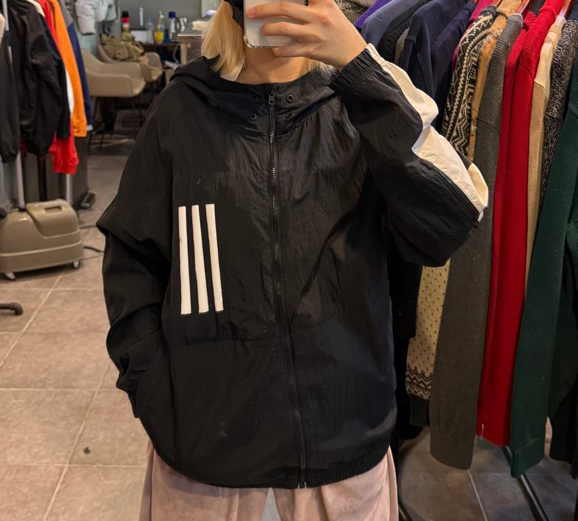 [NO.9] Adidas 바람막이 상품이미지1