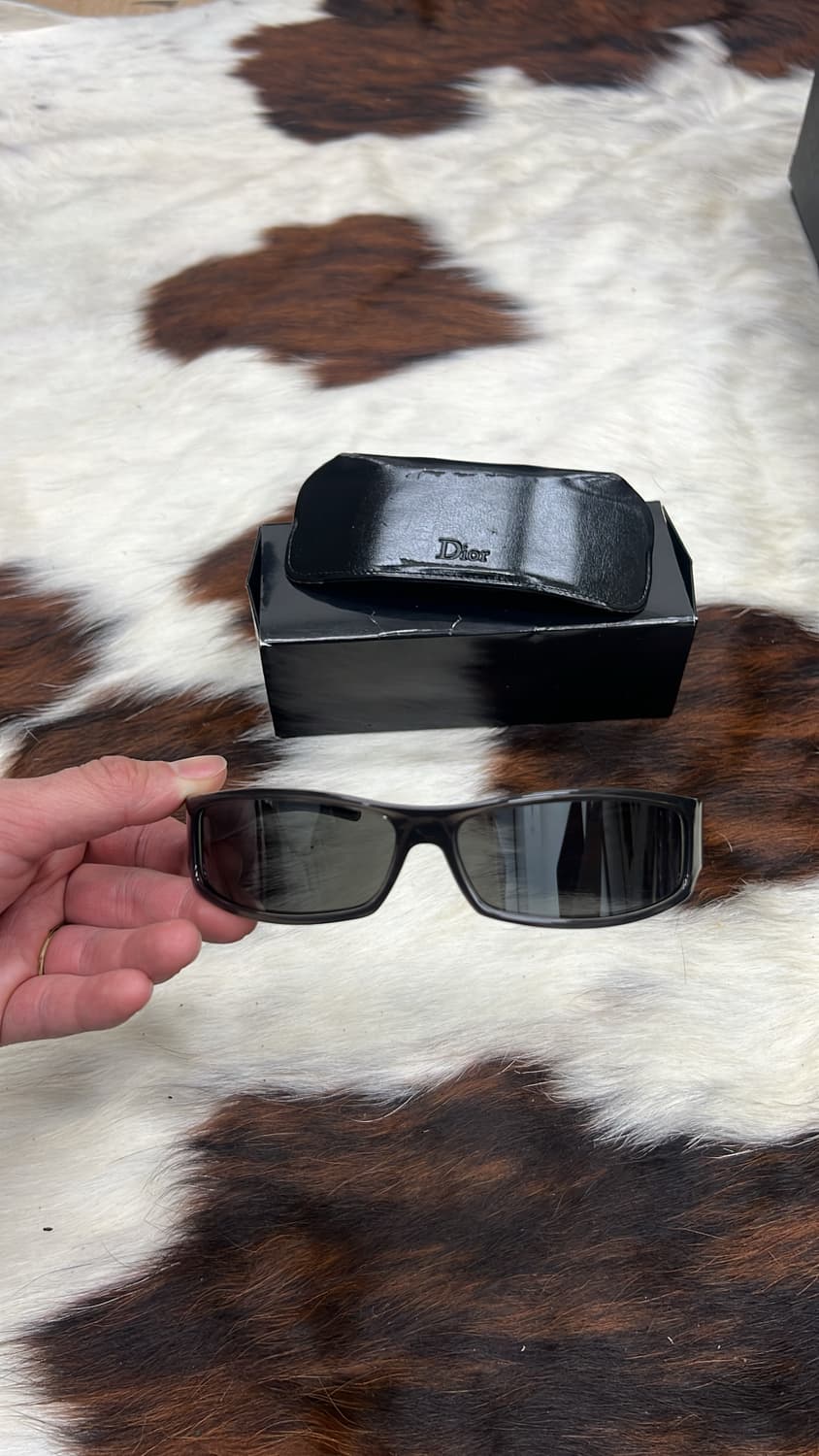 디올 옴므 크리스반아쉐 블랙타이 시리즈 틴트 선글라스 상품이미지3