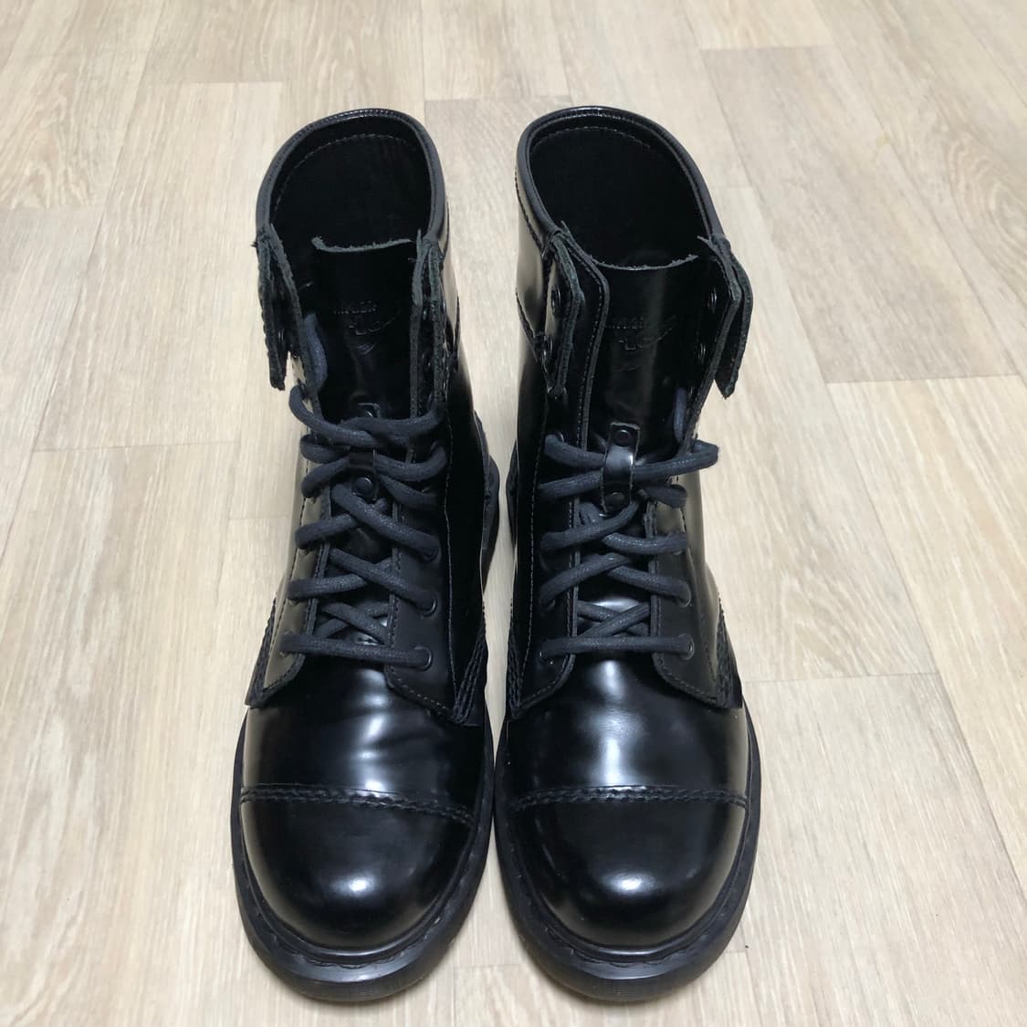 (250) 닥터마틴 Dr.martens 8홀 스무스 트라이엄프 부츠 블랙 상품이미지8