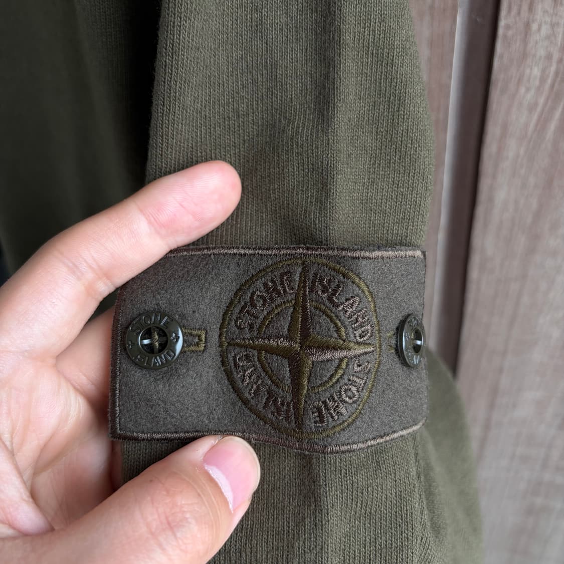 새상품(XL)스톤아일랜드 고스트 피스 오가닉 코튼 크루넥 밀리터리그린 상품이미지3