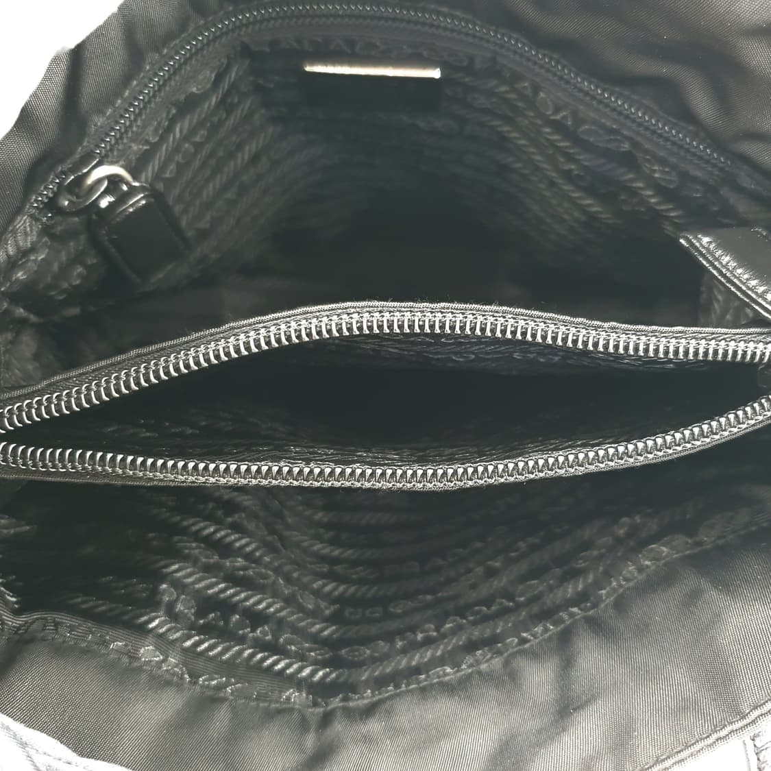 프라다 리나일론 블랙 미니 숄더백 B6506 상품이미지10