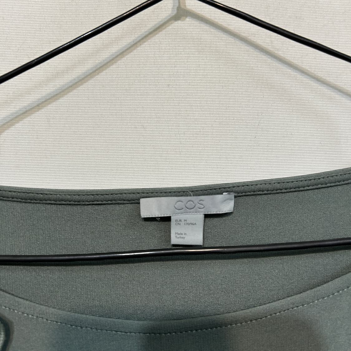 코스 COS 그린 풀오버 티셔츠 M  상품이미지2