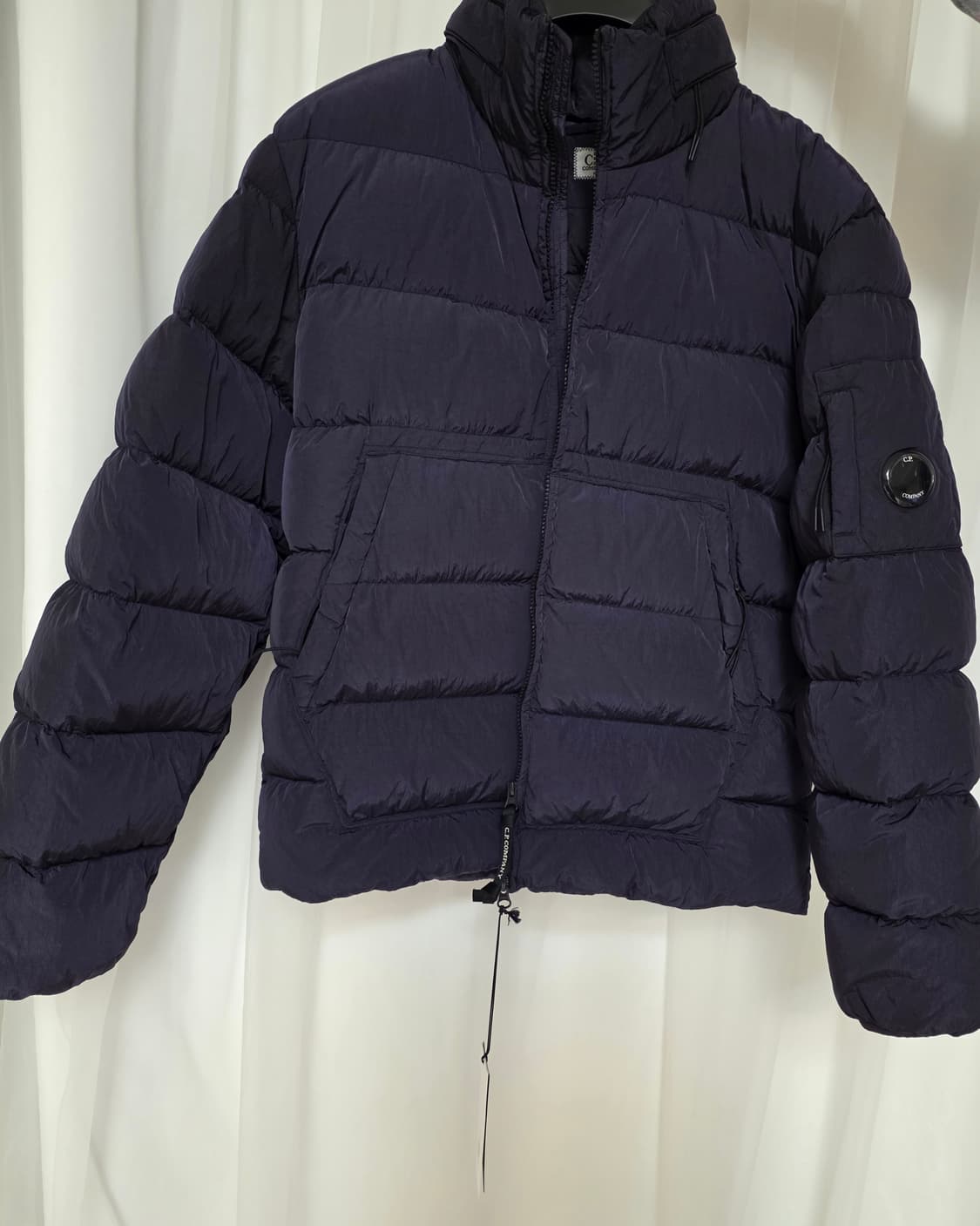 Cp컴퍼니 크롬R 나이트쉐이드 패딩 팝니다(새제품) 상품이미지6