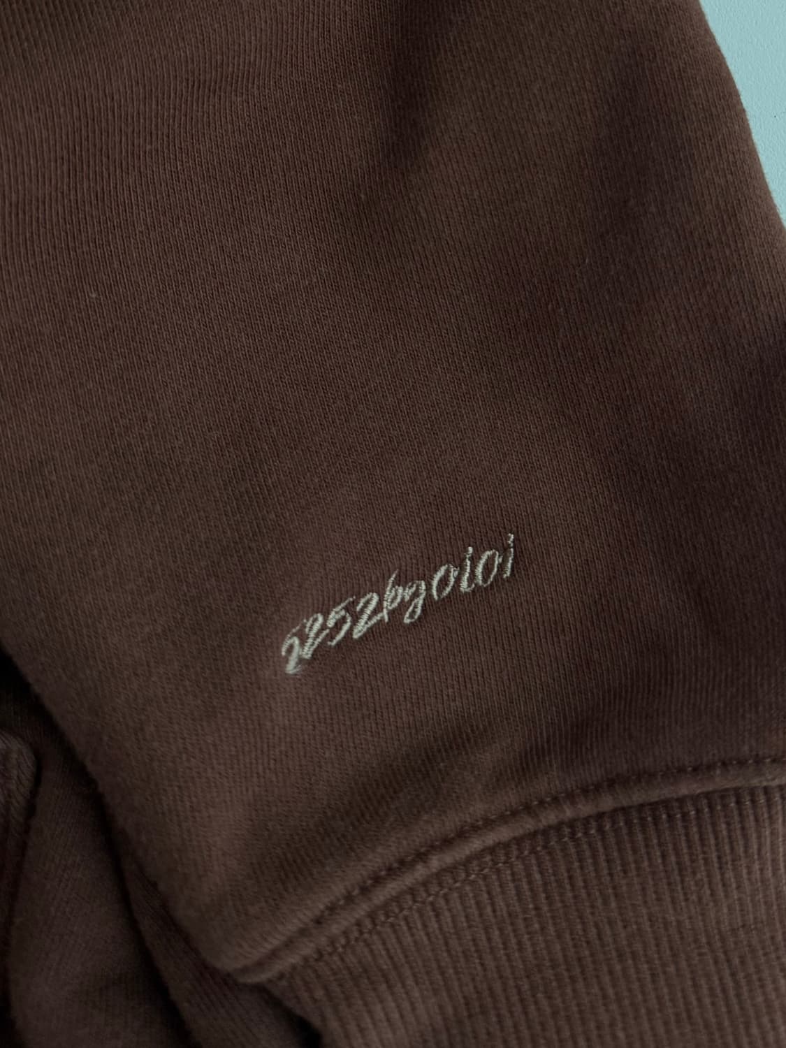 오아이오아이 후드티 상품이미지3