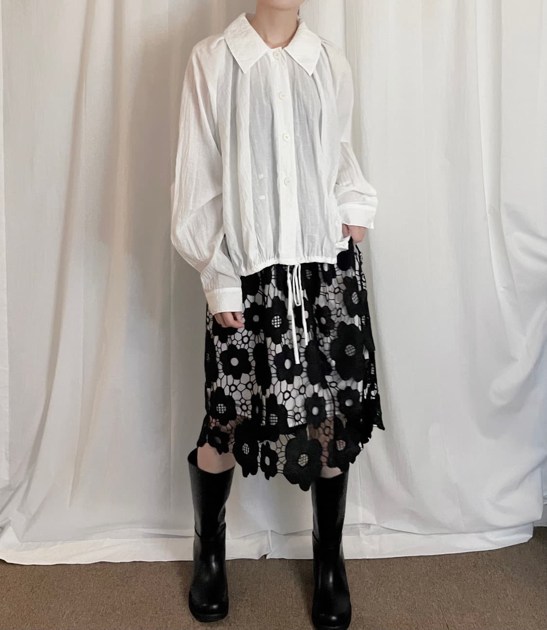 Big Flower Punching Midi Skirt - Black 상품이미지3