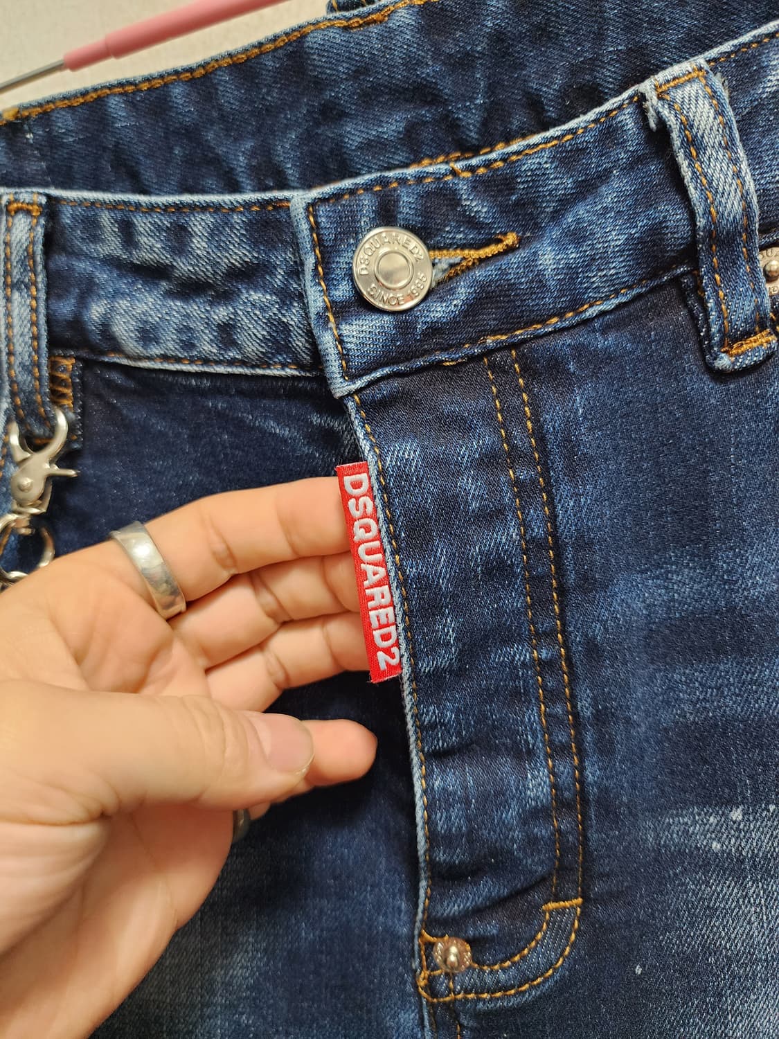 (새상품) Dsquared2 체인디테일 데미지 데님 상품이미지4