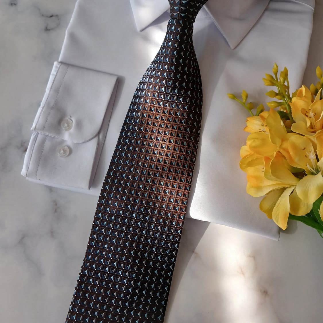 아쿠아스큐텀 실크 브라운 기하 패턴 넥타이 9.1cm A등급 A18981 상품이미지5