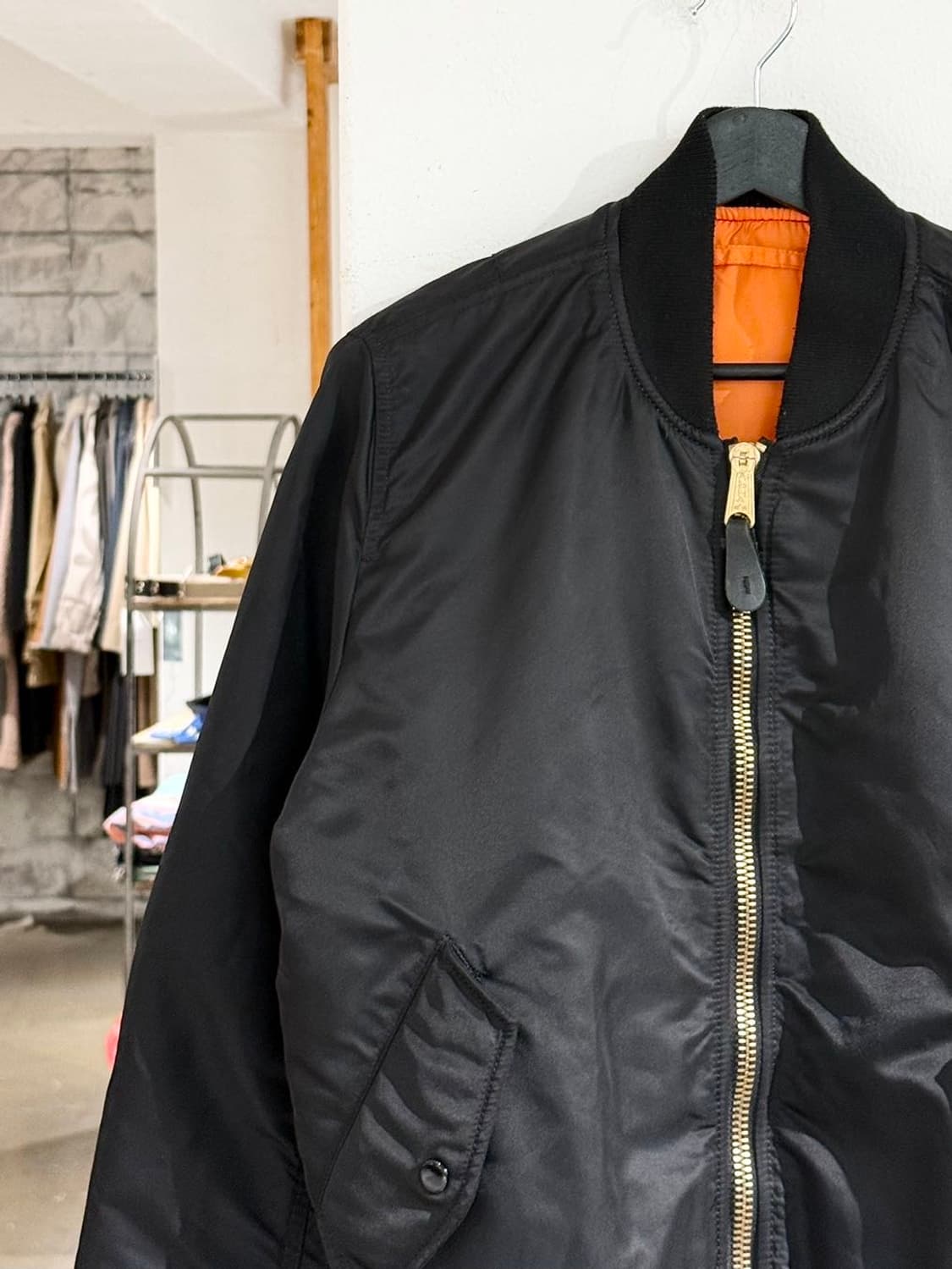 알파 인더스트리 블랙 MA-1 리버시블 플라이트 자켓 상품이미지3