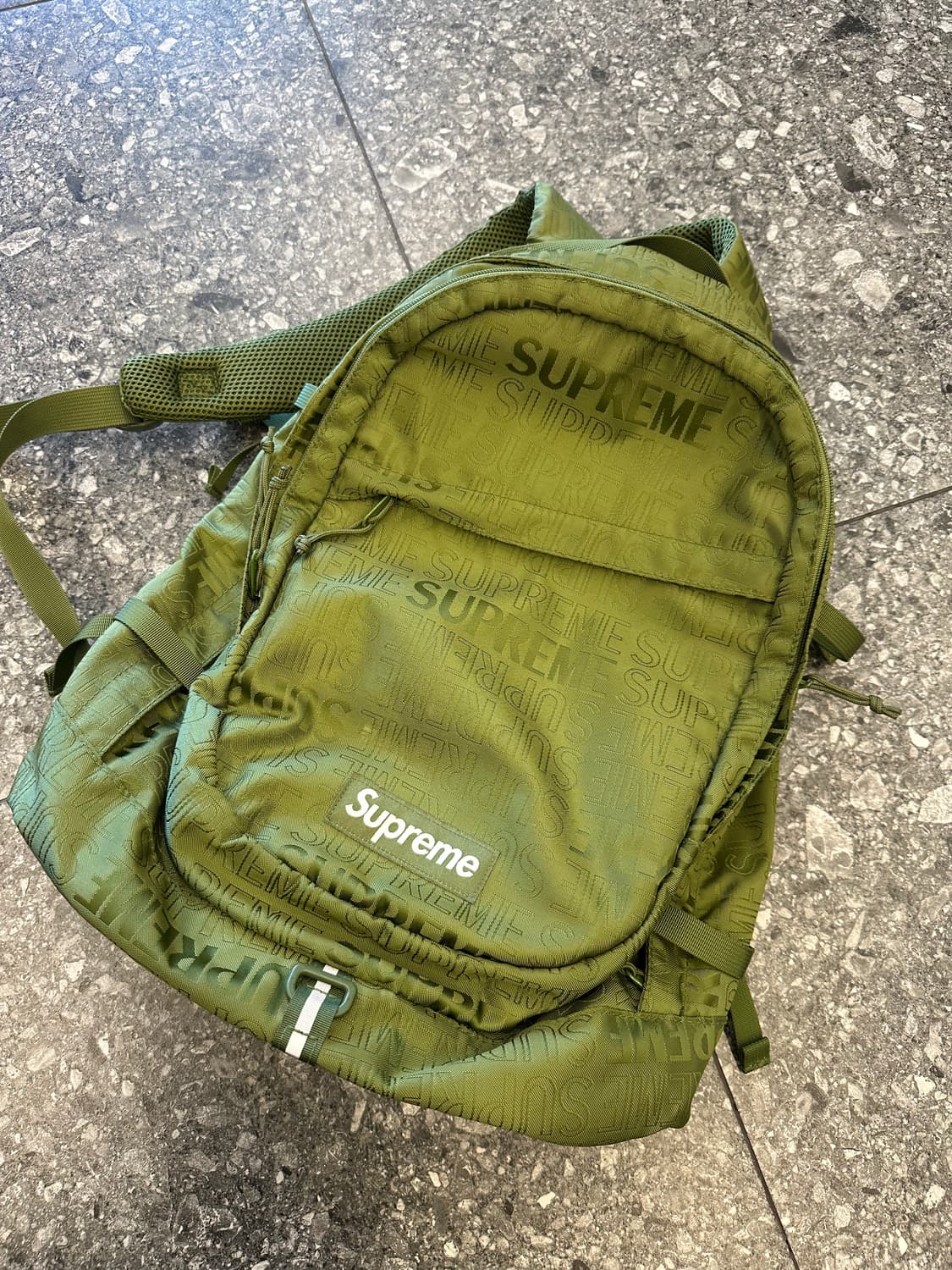 슈프림 자카드 코듀라 올리브 백팩 처분  상품이미지1