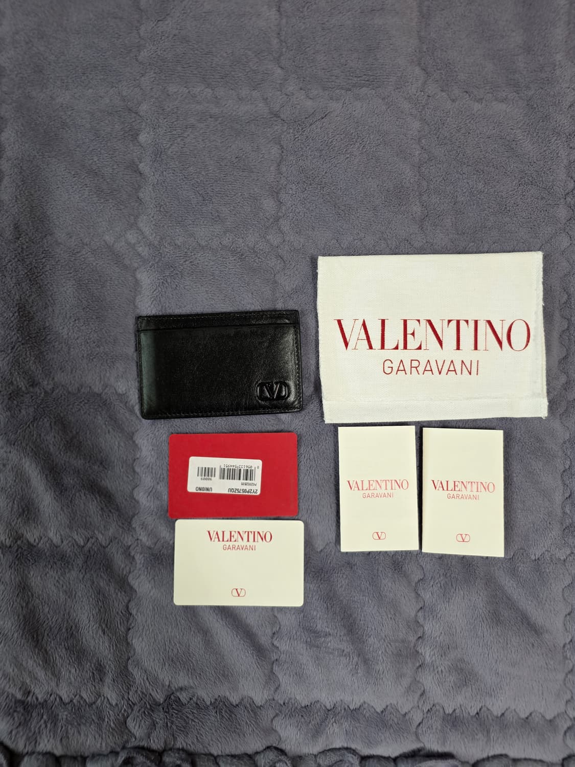 (정품) 발렌티노 가라바니 V로고 카드지갑/남녀공용/검정/개인/팝니다. 상품이미지1