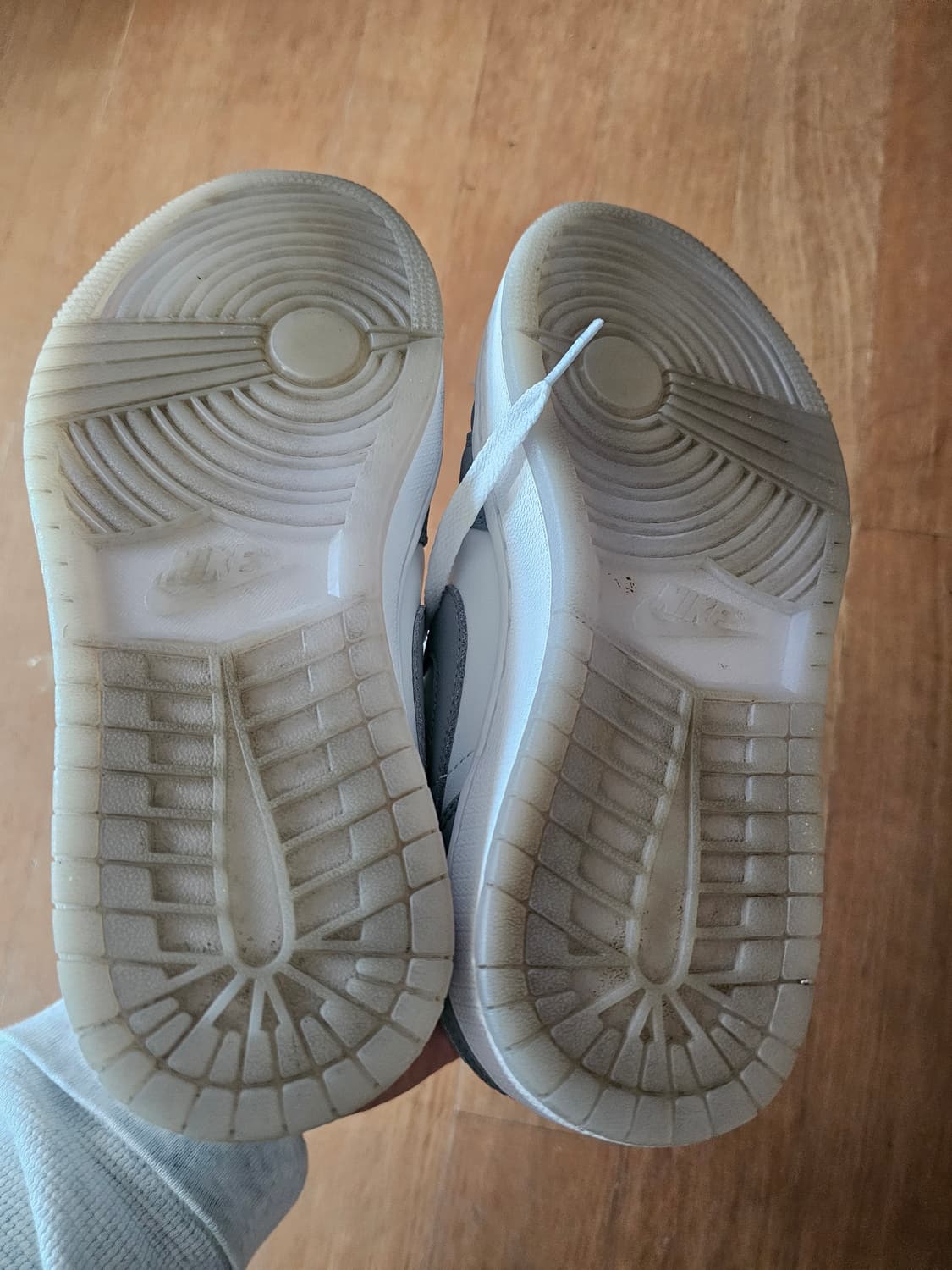 나이키 에어 조던 로우 그레이/화이트 235 상품이미지4