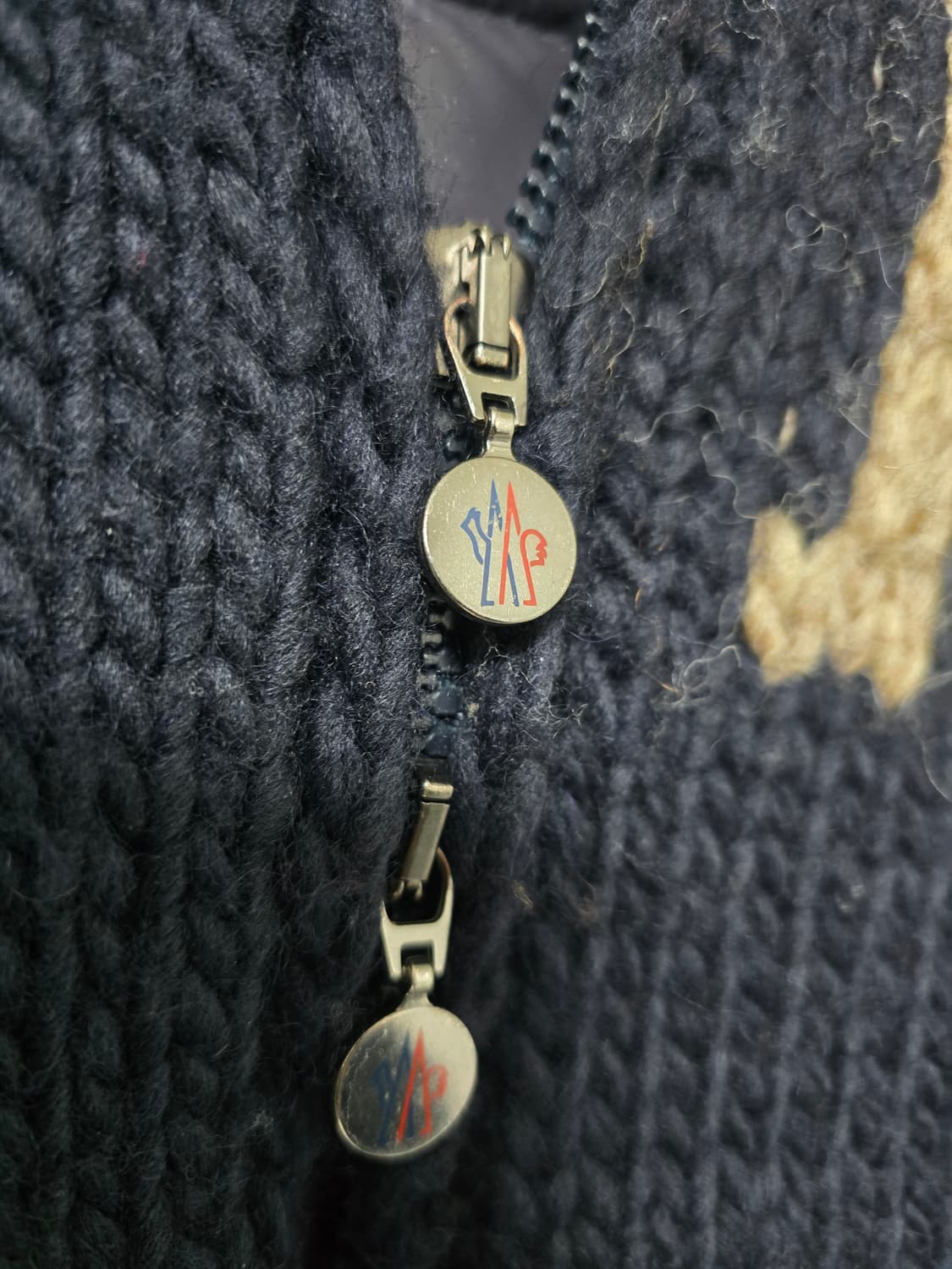 몽클레어 패딩 니트 집업 점퍼 상품이미지8