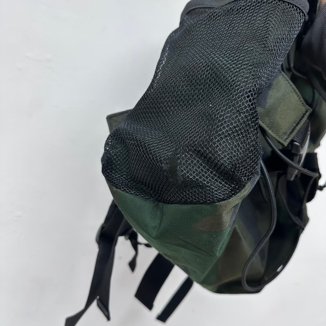 Carhartt 칼하트 킥플립 카모 백팩 가방 (밀리터리) 상품이미지7