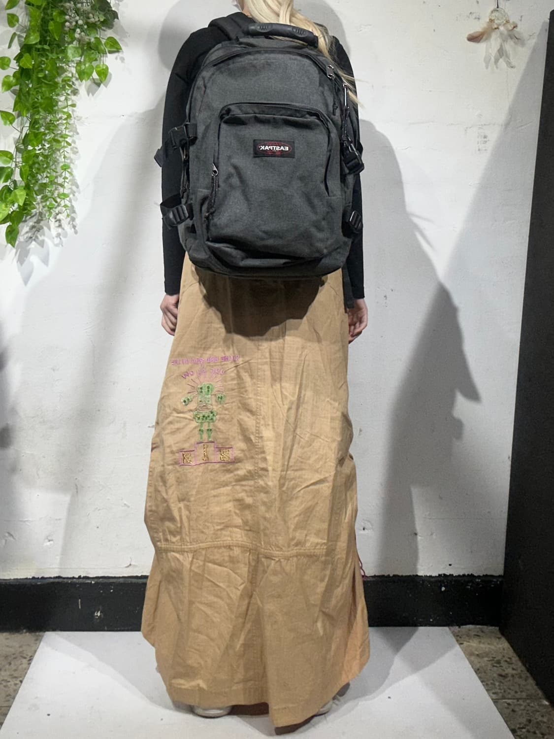 이스트팩 그레이 백팩 가방 상품이미지3