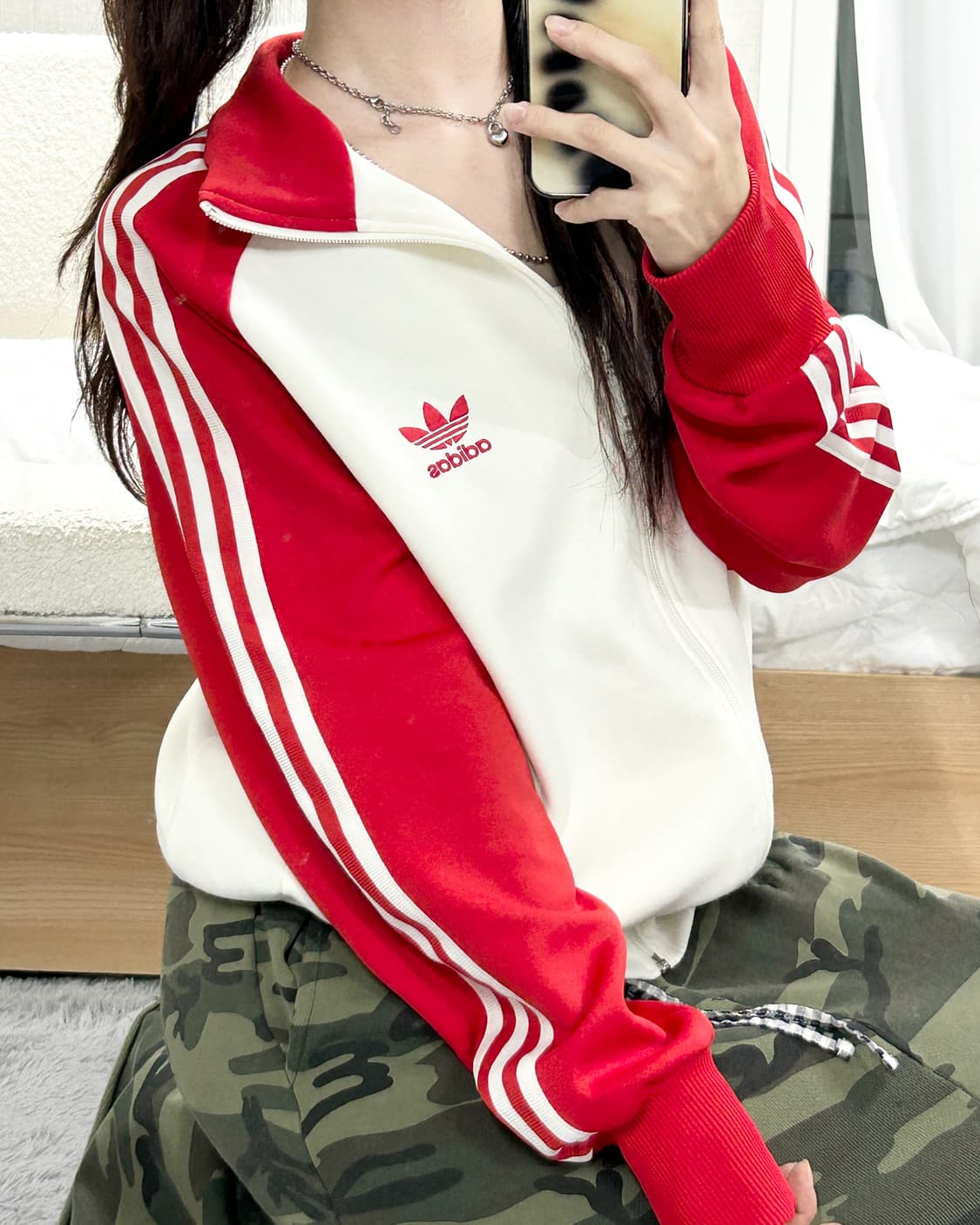 아디다스 자수로고 흰빨 져지 상품이미지2