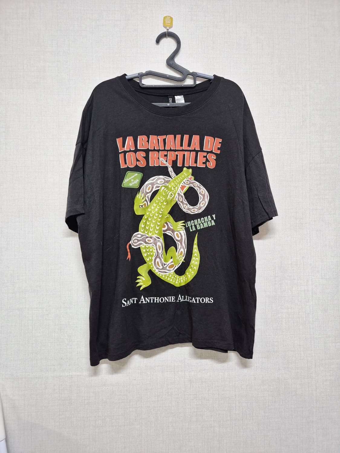 H&M 블랙 레플타일 프린팅 반팔 상품이미지1