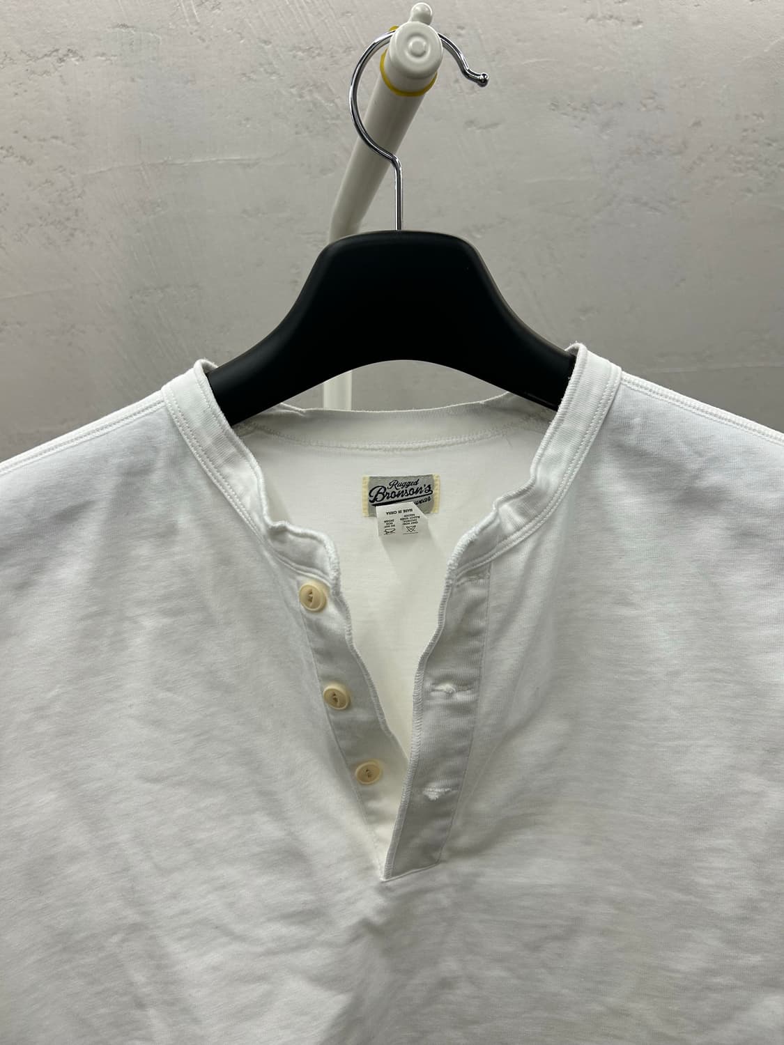 Rugged (러기드 브라운) 빈티지 화이트 헨리넥 반팔 상품이미지4