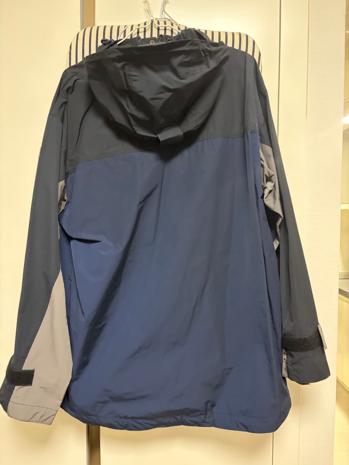 Tres Bien _ 아노락 바람막이 (사이즈 50) 상품이미지2