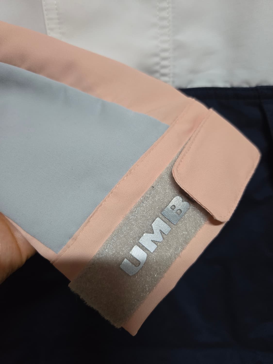 엄브로 여성 바람막이  아노락 상품이미지4