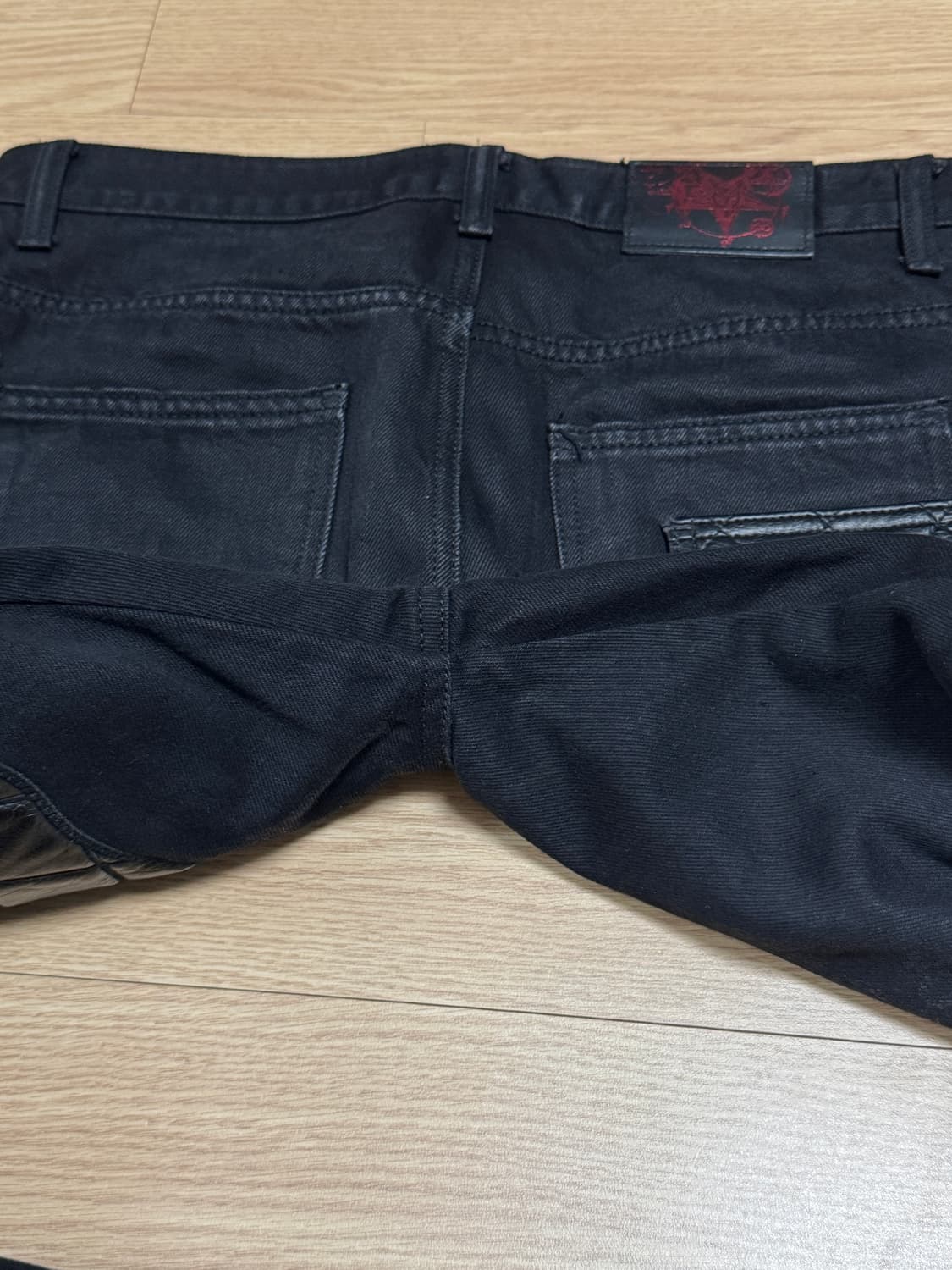 에모스탠스클럽 레더패치 플레어진 초판 1사이즈 상품이미지8