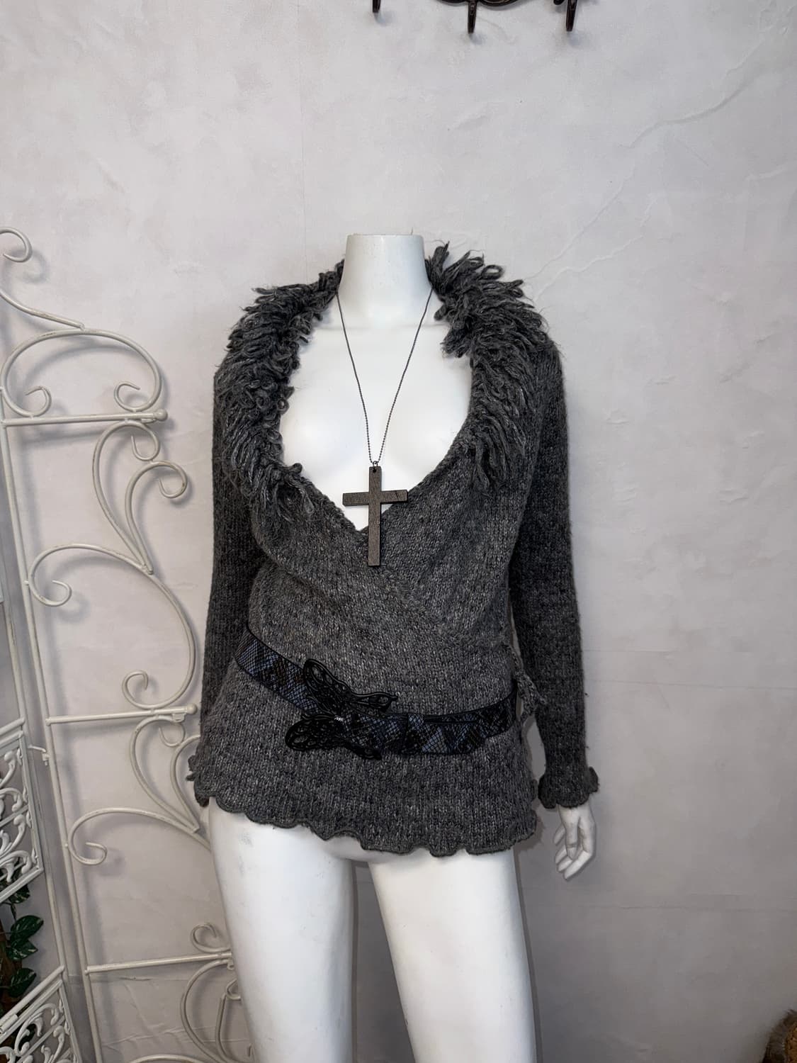 Charcoal grunge tassel collar wrap knit 상품이미지1