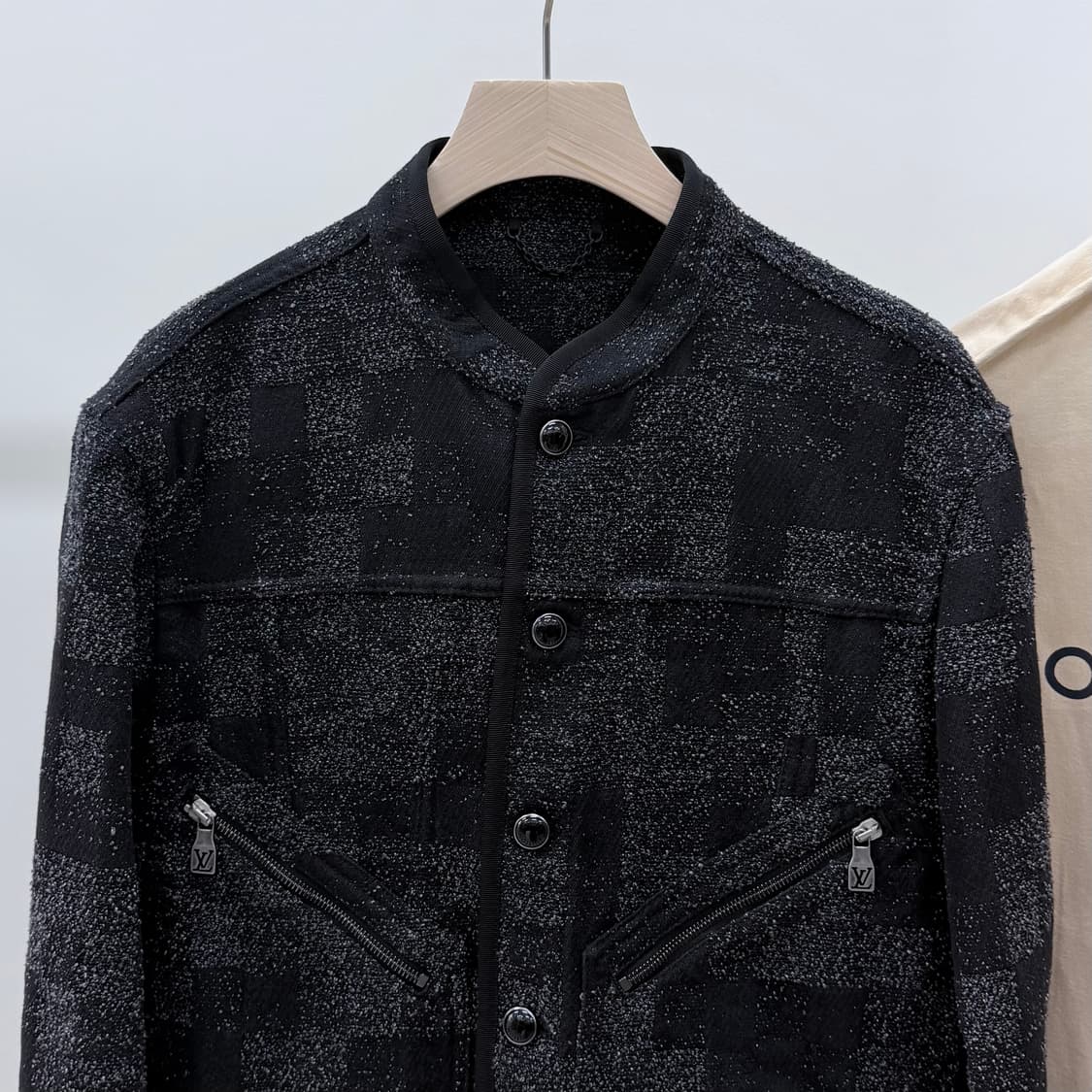 [S+급/48] 25SS 루이비통 다모플라주 부클레 데님 자켓 블랙 상품이미지2