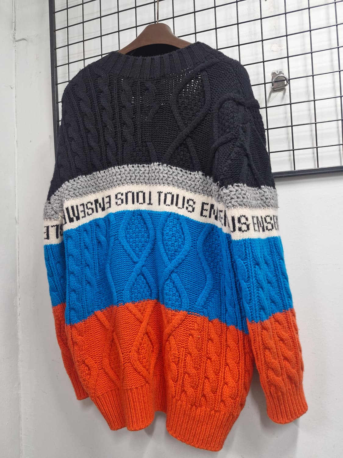 FREE 럭키슈에뜨 컬러블럭 모 니트 가디건. 상품이미지8