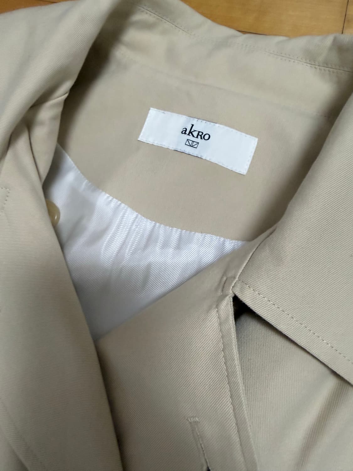 수지 트렌치코트 akro 상품이미지6